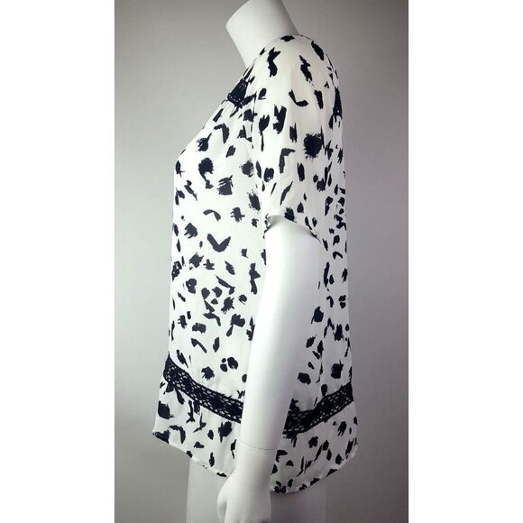 COLLECTIVE CONCEPTS White Black Short Sleeve Blouse Top Shirt Womens S Small - Picture 2 of 6